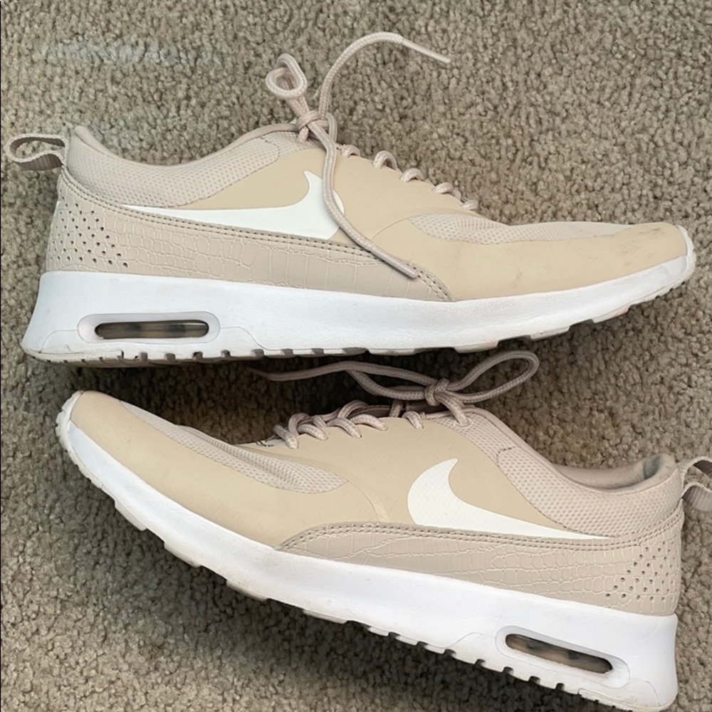 Nude Nike Air Max Thea